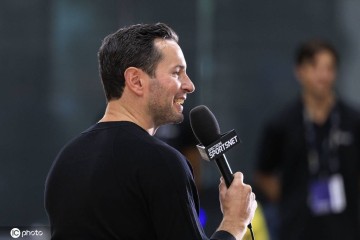 湖人将帅回应詹姆斯广告事件 雷迪克:你们都是傻子？