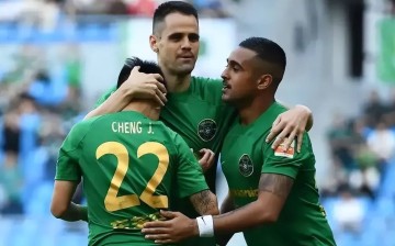 放弃加蓬籍！足协提前拍板同意法甲冠军队王牌核心归化入籍，已搭档王钰栋出战