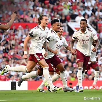 玄学护体阿森纳两大对手同日瘫痪，森林主帅连夜下课，毕巴核心伤退三周