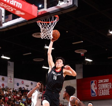 杨瀚森15分3板2帽得分新高 夏联G3开拓者击败鹈鹕