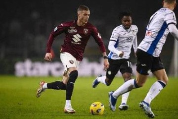 意甲焦点战：都灵主场迎战那不勒斯，保级与争冠的生死博弈