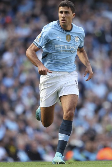 罗德里成皇马首选引两豪门博弈，曼城1亿要价难阻2027免签计划