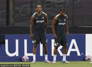 切尔西豪赌转会市场：加纳乔与西蒙斯加盟悬念揭晓