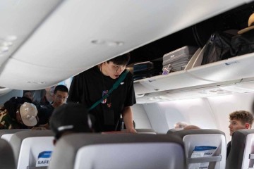 杨瀚森心中最佳阵容：詹姆斯东契奇欧文约老师浓眉