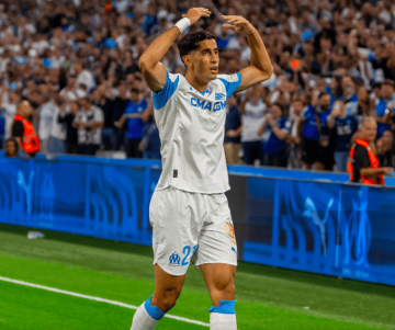 0-1！14.7亿国家德比：卫冕冠军联赛+欧冠全胜惨遭终结 让出榜首