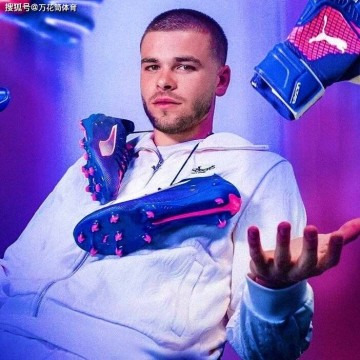 大巴黎不想当冤大头！4冠王功勋被下逐客令，恩里克对代替者满意