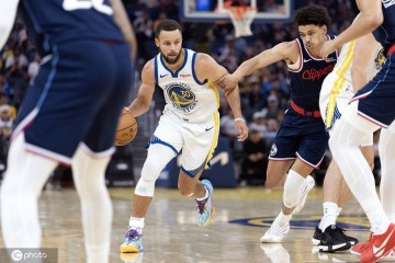 季前赛-库里20+4+5格林9+6 勇士不敌快船