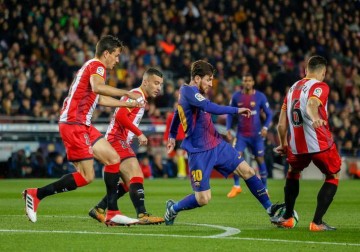 西甲焦点战前瞻：比利亚雷亚尔 VS 赫罗纳，谁能抢占先机？