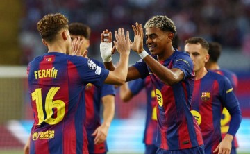 巴萨6-1大胜希超豪门，费尔明帽子戏法、拉什福德双响+造点、亚马尔破门