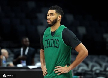 塔图姆:受伤之后哭了两小时 一度不想继续打球了